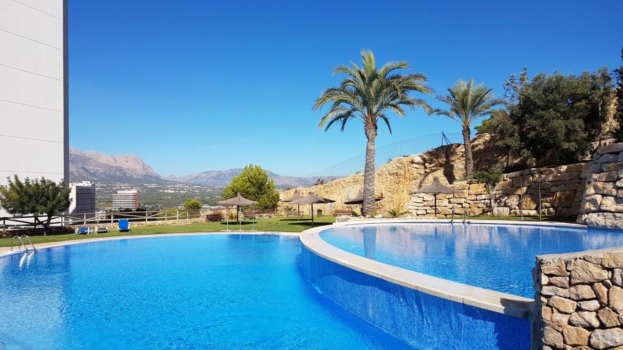 Highrise Apartment With Stunning Views From Private Balcony 85 Benidorm Exterior photo